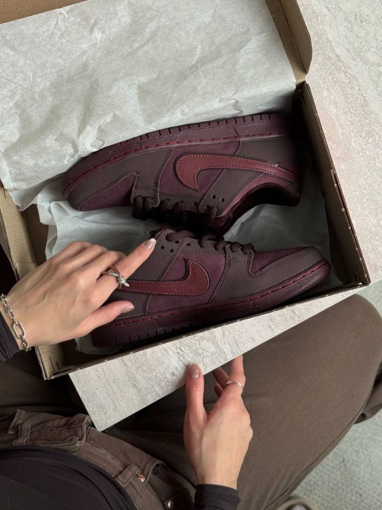 Кросівки бургунді Nike Dunk Low Burgundy