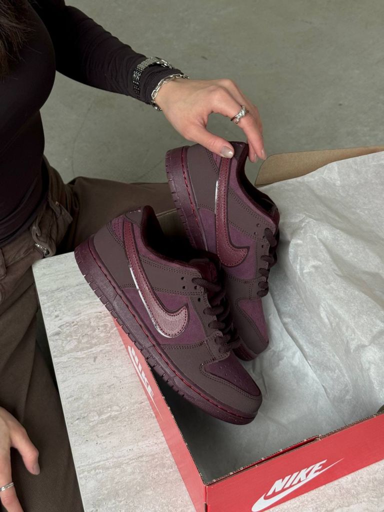 Кросівки бургунді Nike Dunk Low Burgundy