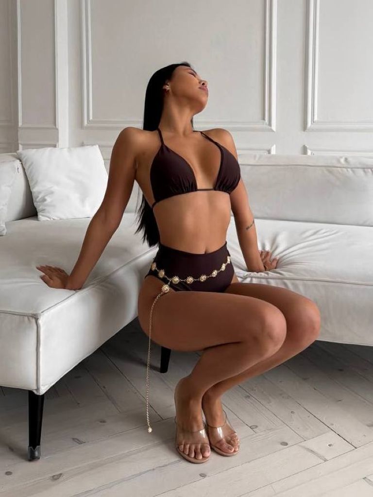 Купальник шоколадний з високими плавками