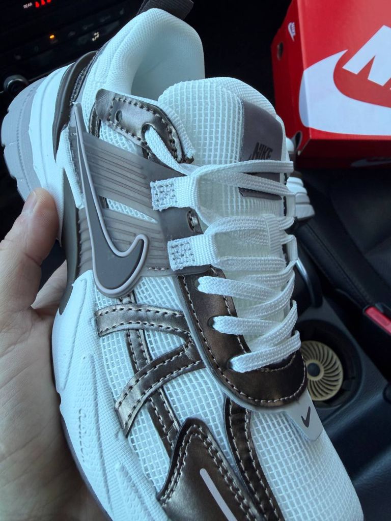 Кросівки Nike V2k Run Mink Brown Summit White College Grey