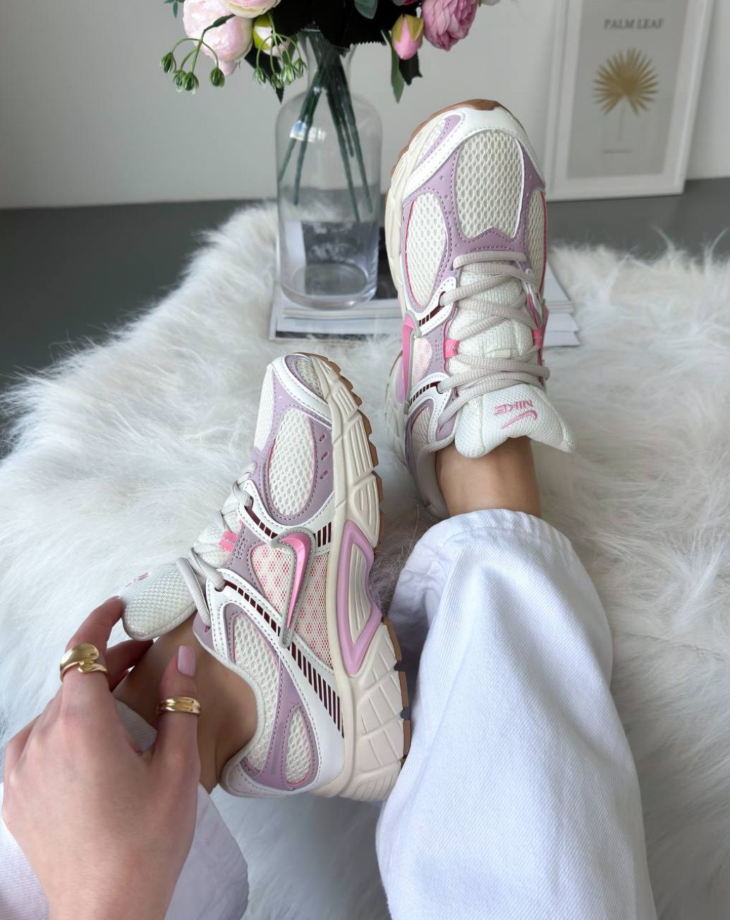 Кросівки біло-лілові Nike V5 RNR Beige Pink