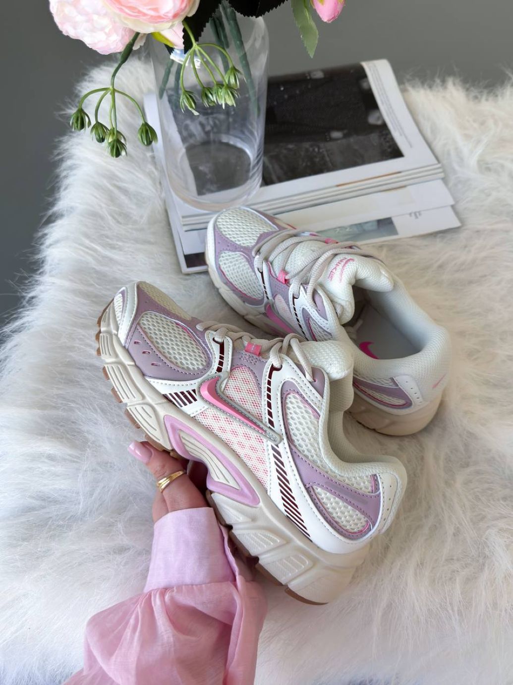 Кросівки біло-лілові Nike V5 RNR Beige Pink