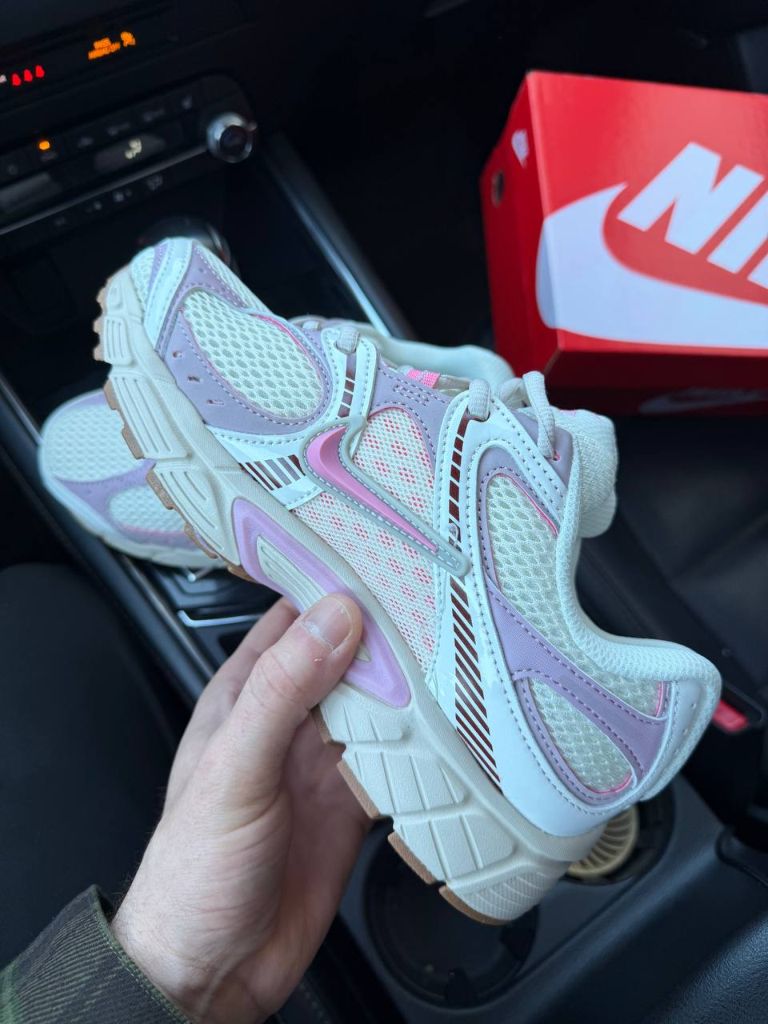 Кросівки біло-лілові Nike V5 RNR Beige Pink