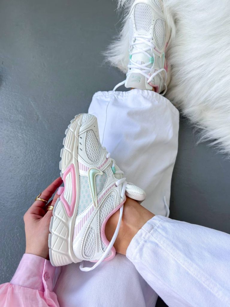 Кросівки Nike V2K Runtekk White Pink