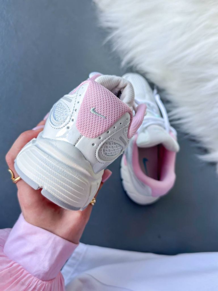 Кросівки Nike V2K Runtekk White Pink