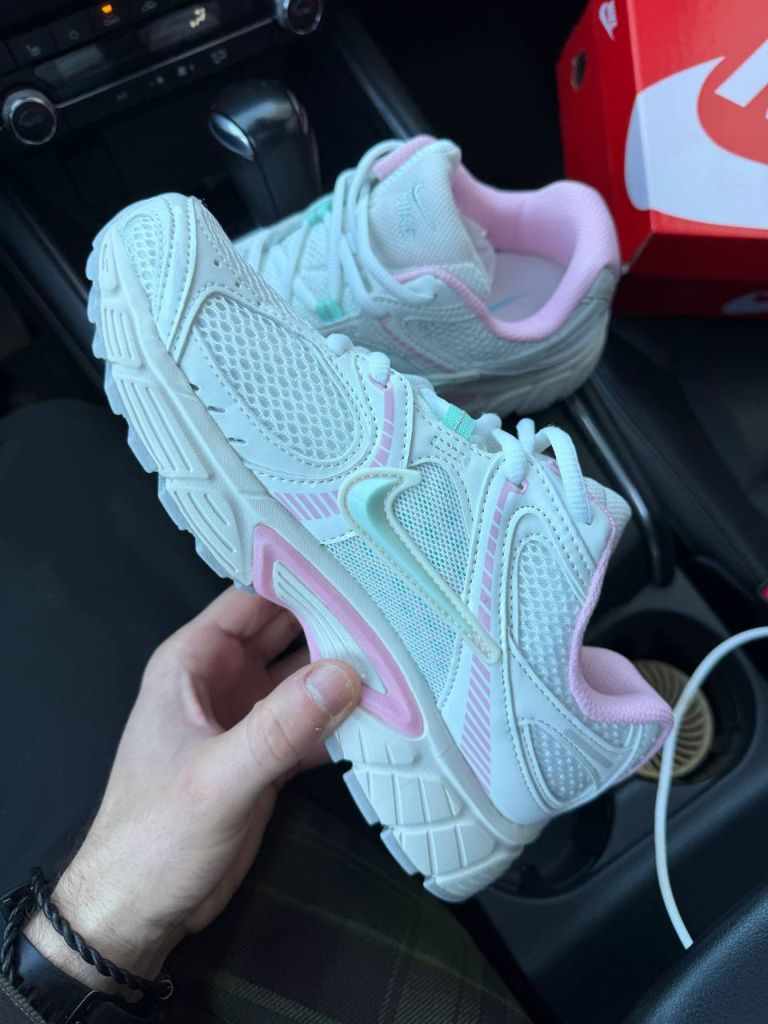 Кросівки Nike V2K Runtekk White Pink