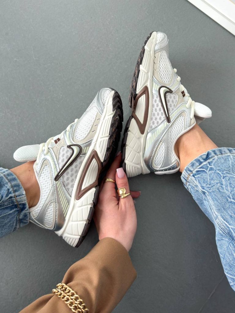 Кросівки Nike V5 RNR Sail Fauna Brown