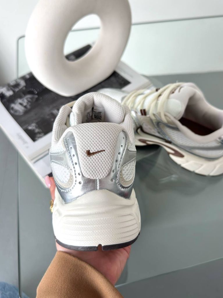 Кросівки Nike V5 RNR Sail Fauna Brown