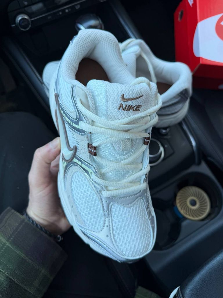 Кросівки Nike V5 RNR Sail Fauna Brown