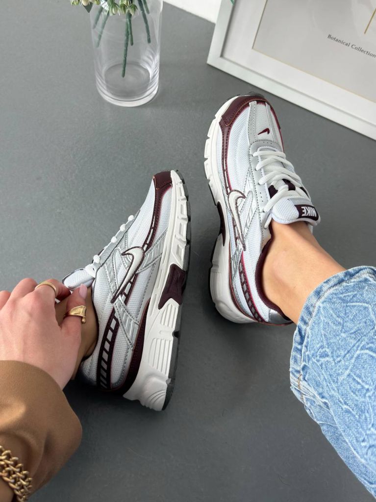 Кросівки Nike Initiator Metallic Bordo