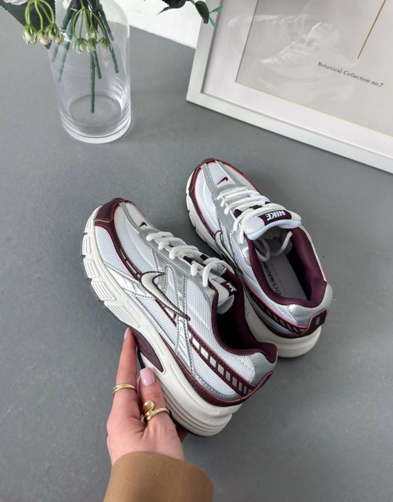 Кросівки Nike Initiator Metallic Bordo