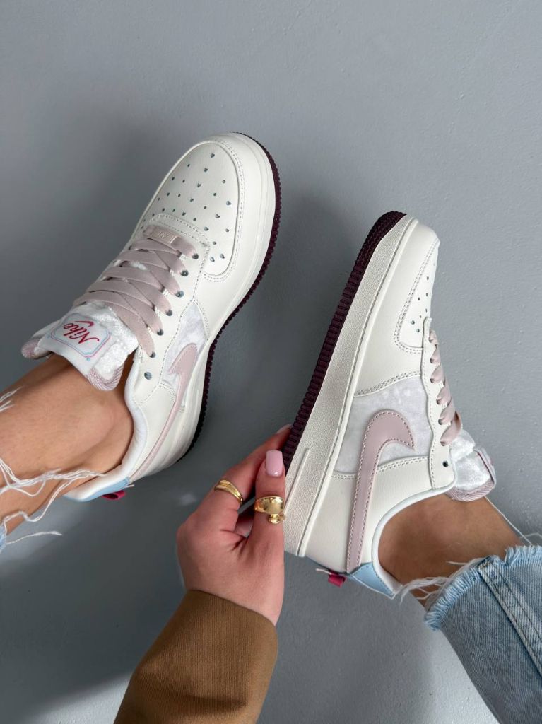 Кросівки Nike Dunk Low Valentine`s Day