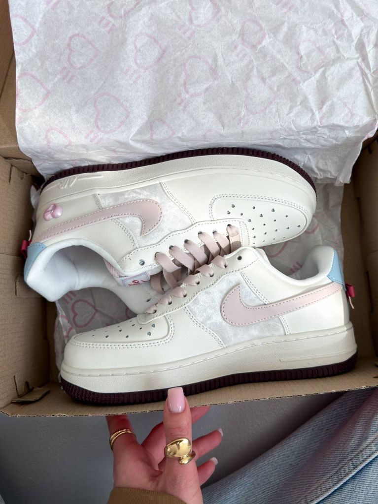 Кросівки Nike Dunk Low Valentine`s Day