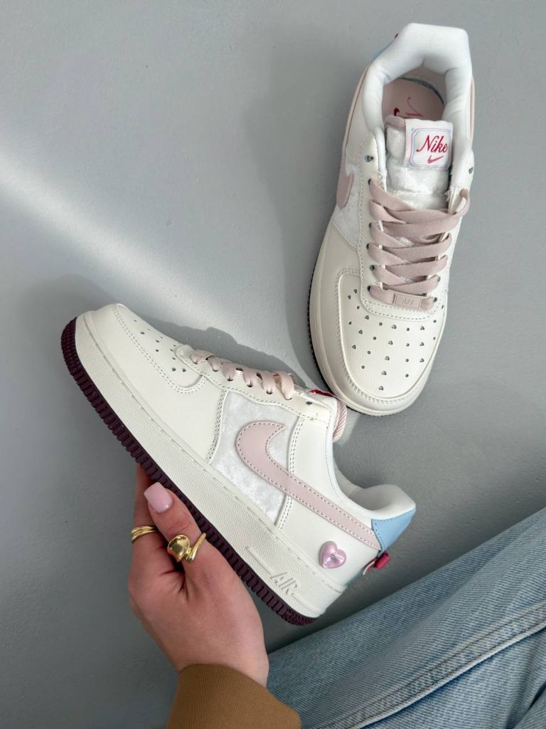 Кросівки Nike Dunk Low Valentine`s Day