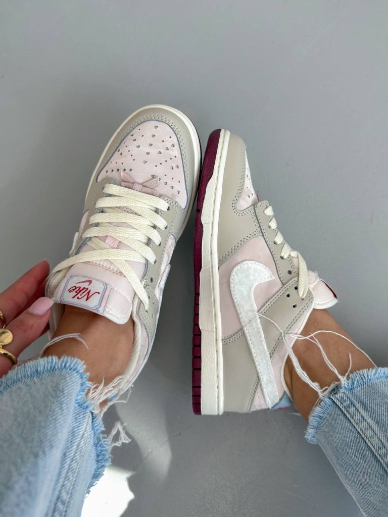 Кросівки Nike Dunk Low Wmns Valentine`s Day