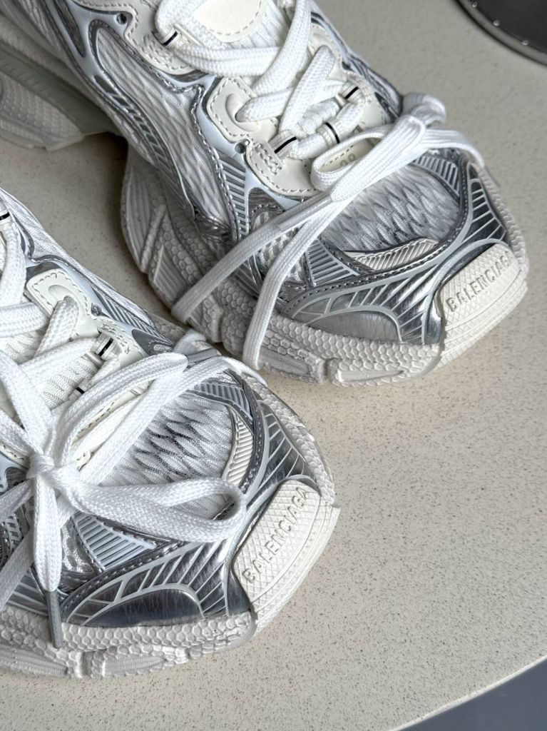 Кросівки срібні Balenciaga 3XL Silver White