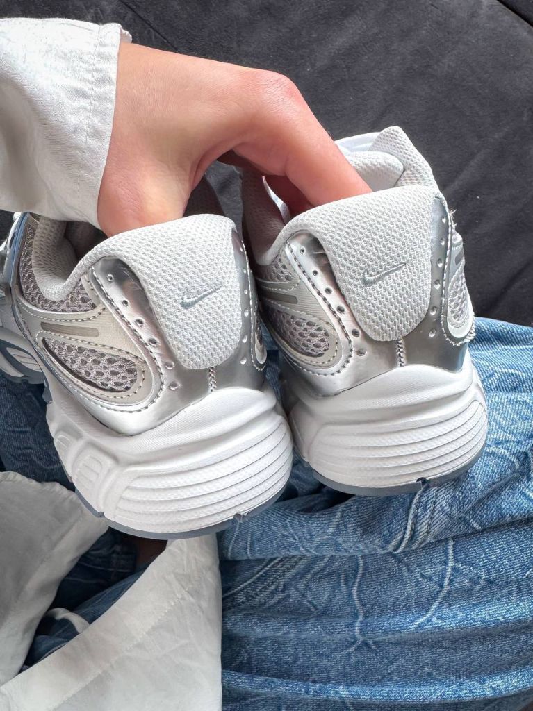 Кросівки Nike V5 RNR Metallic Silver Whute