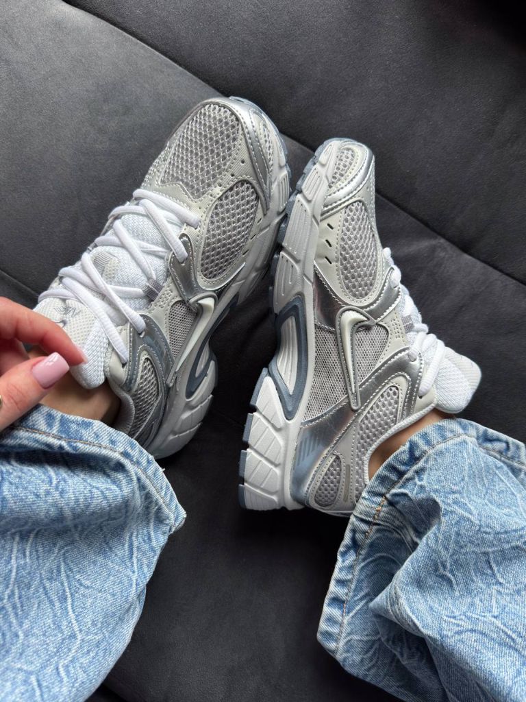 Кросівки Nike V5 RNR Metallic Silver Whute