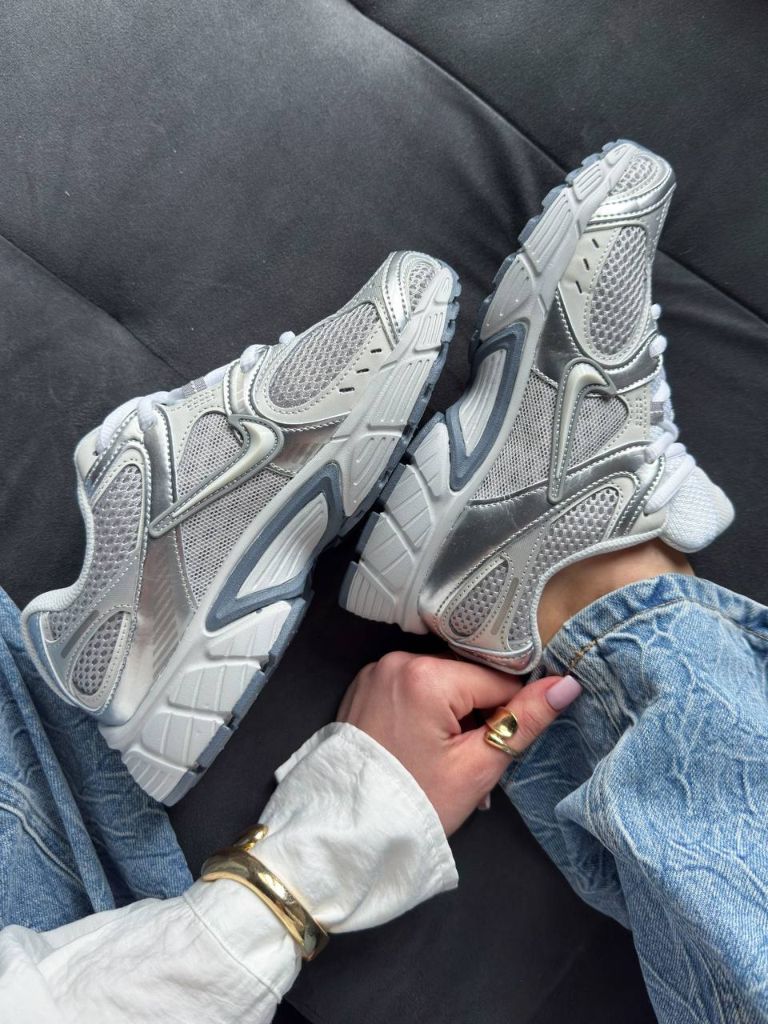 Кросівки Nike V5 RNR Metallic Silver Whute