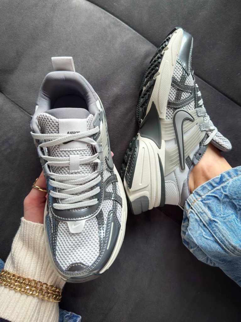 Кросівки Nike V2k Runtekk Pur Platinum Wolf Grey