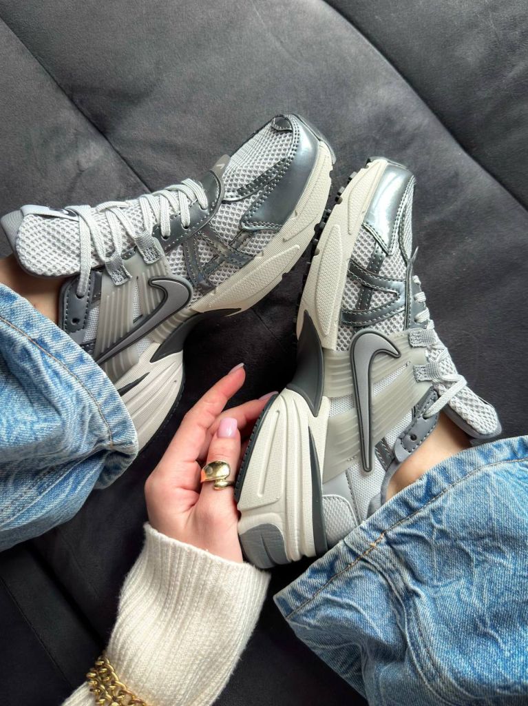 Кросівки Nike V2k Runtekk Pur Platinum Wolf Grey