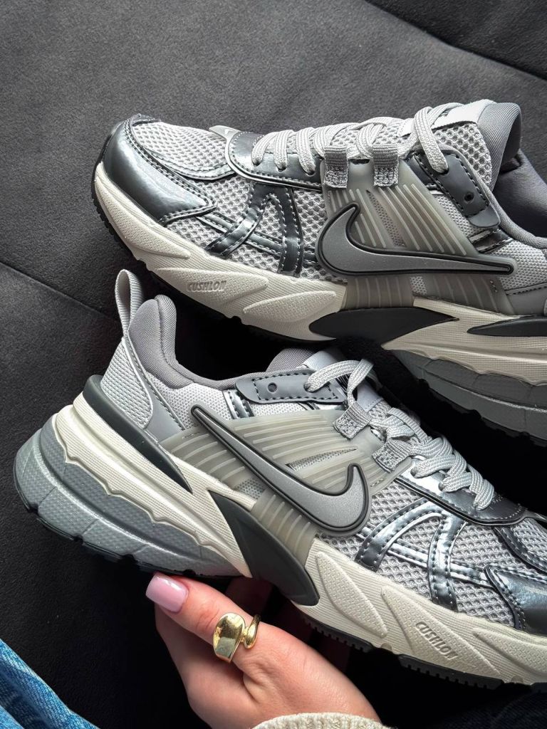 Кросівки Nike V2k Runtekk Pur Platinum Wolf Grey