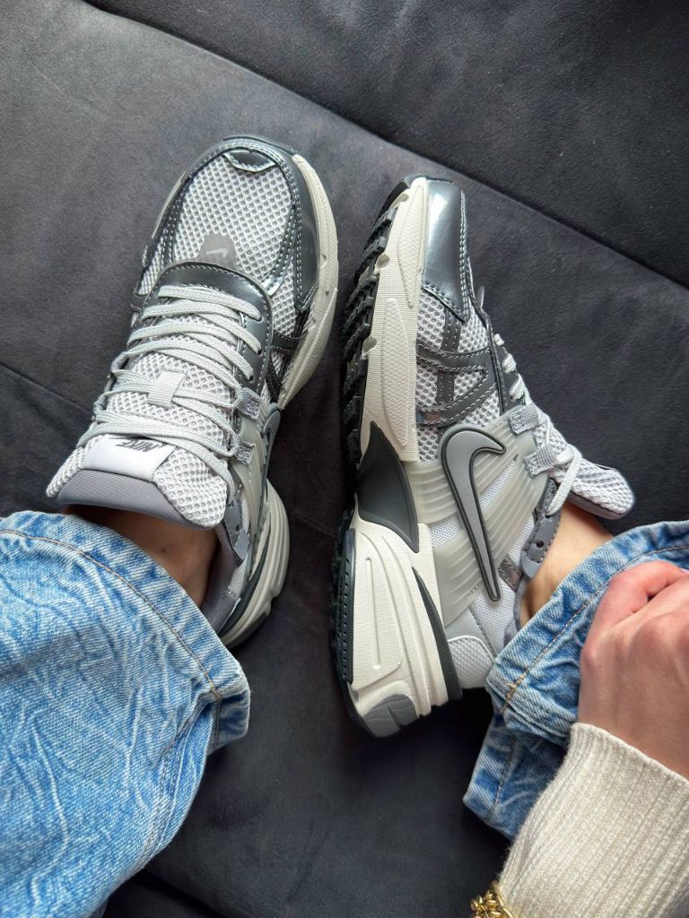 Кросівки Nike V2k Runtekk Pur Platinum Wolf Grey