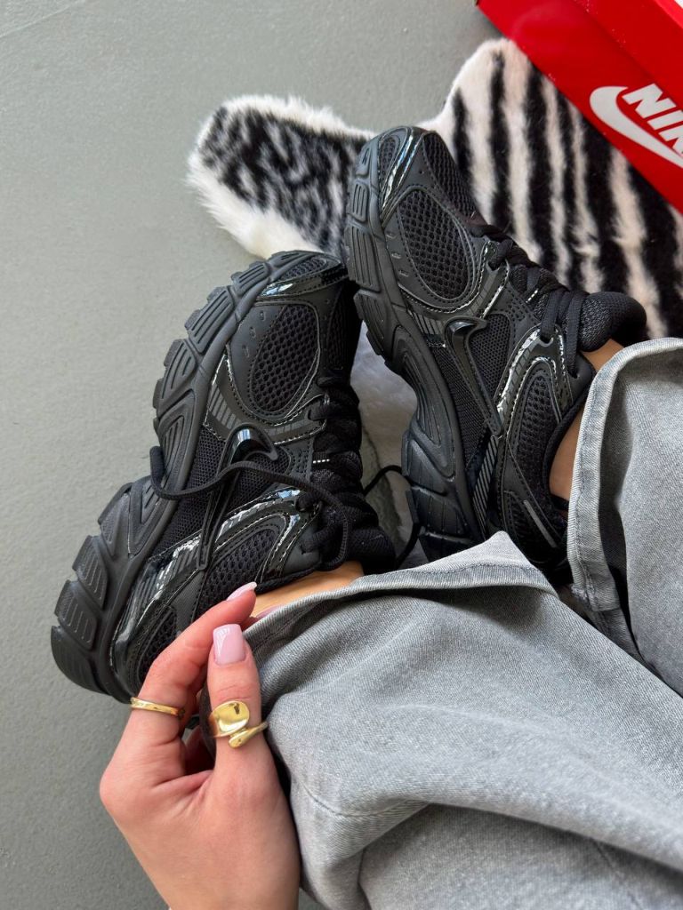 Кросівки чорні Nike V5 RNR Full Black