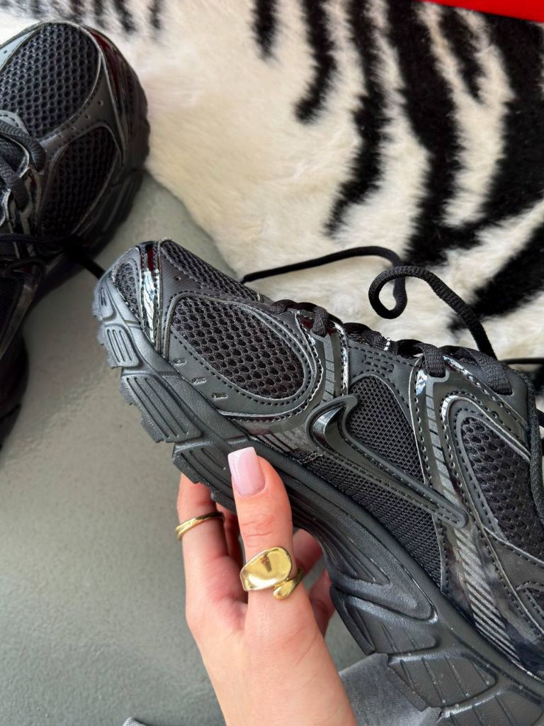 Кросівки чорні Nike V5 RNR Full Black