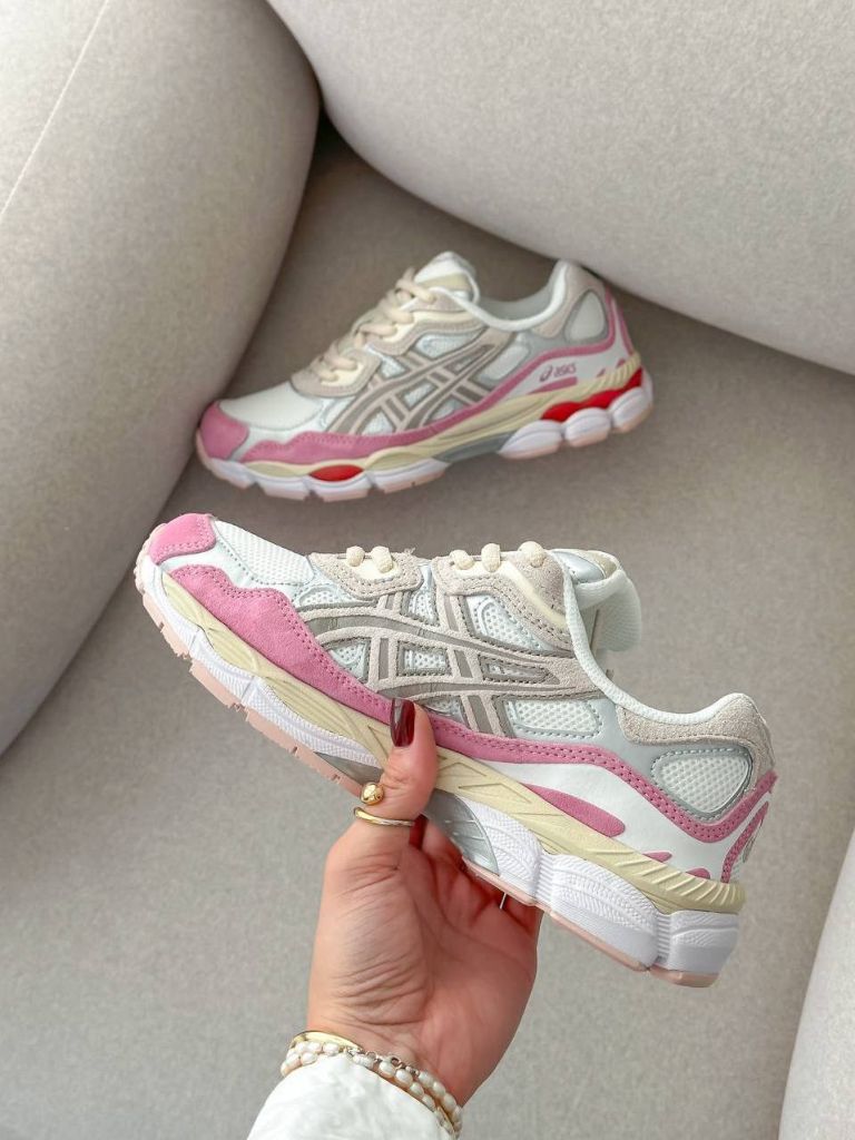 Кросівки біло-рожеві Asics Gel-Nyc Pink