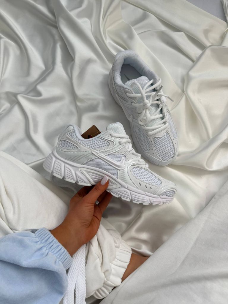 Кросівки білі Nike V5 RNR White