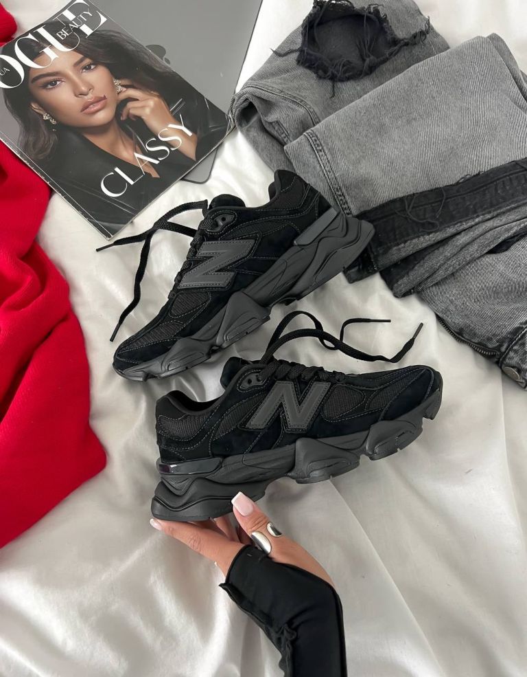 Кросівки чорні замшеві New Balance 9060 Full Black