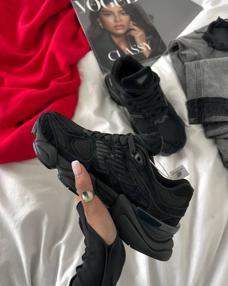 Кросівки чорні замшеві New Balance 9060 Full Black