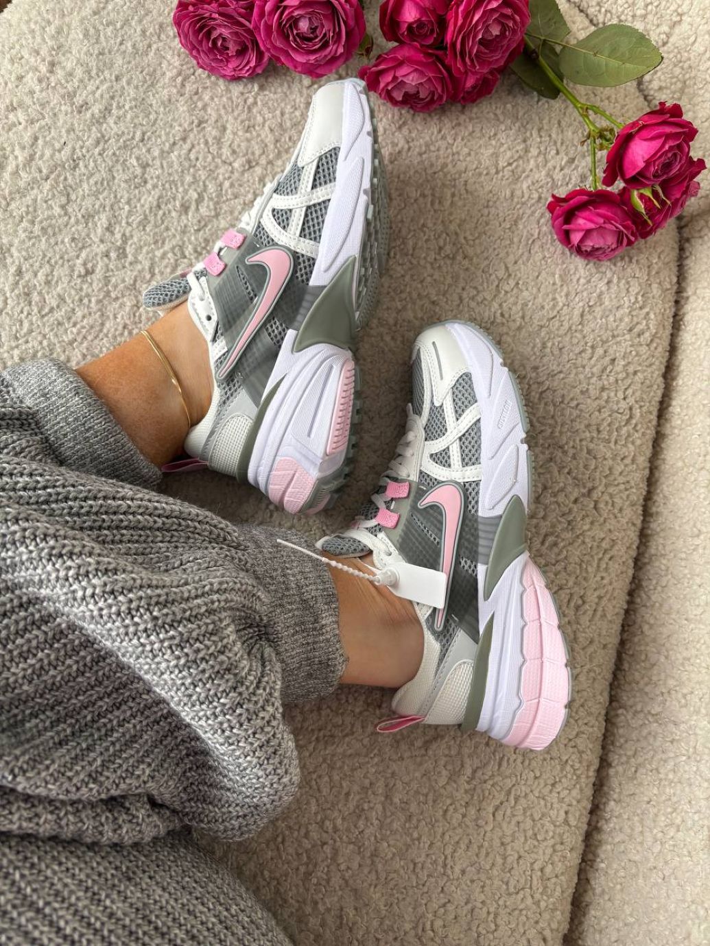 Кросівки Nike V2K Runtekk White Grey Pink