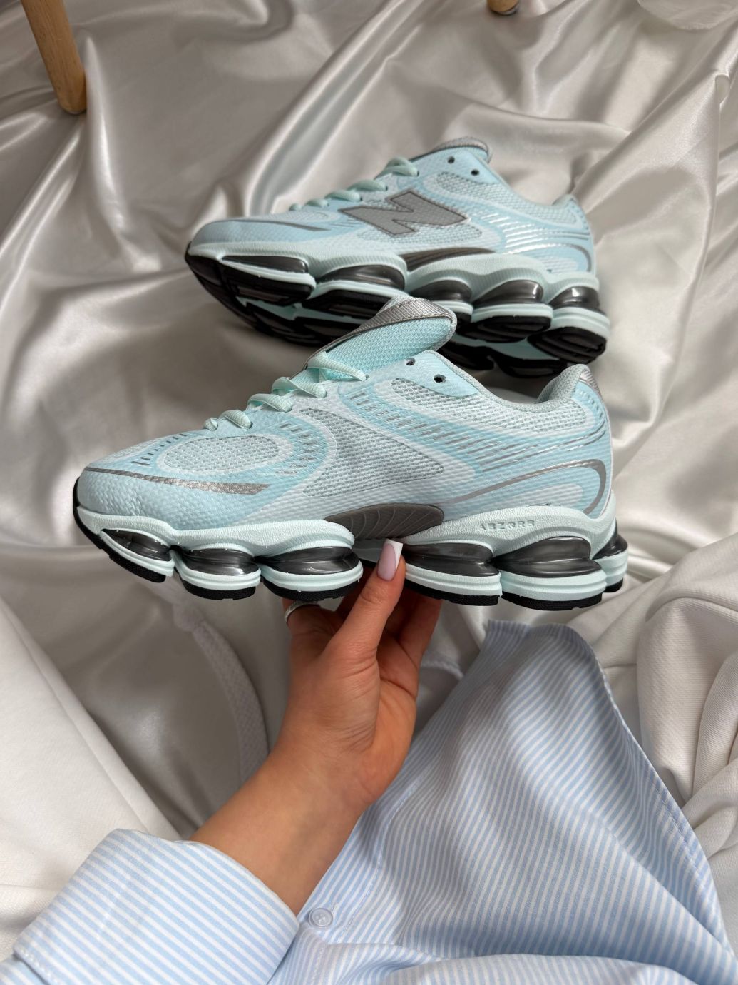Кросівки м'ятні New Balance 2000 Light Blue Pastel 
