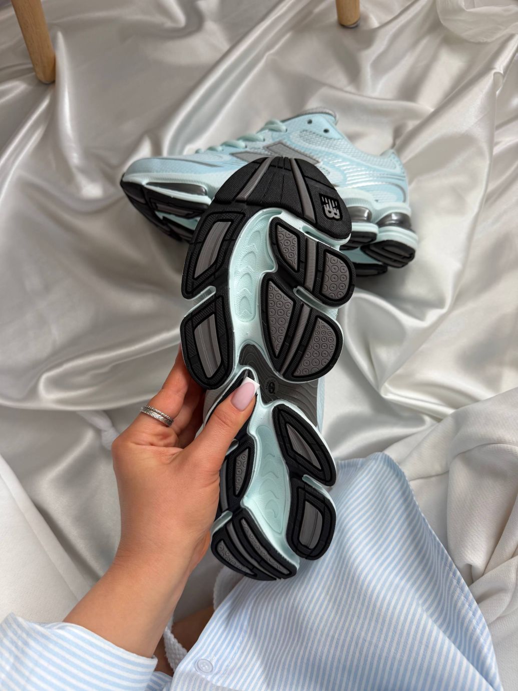 Кросівки м'ятні New Balance 2000 Light Blue Pastel 