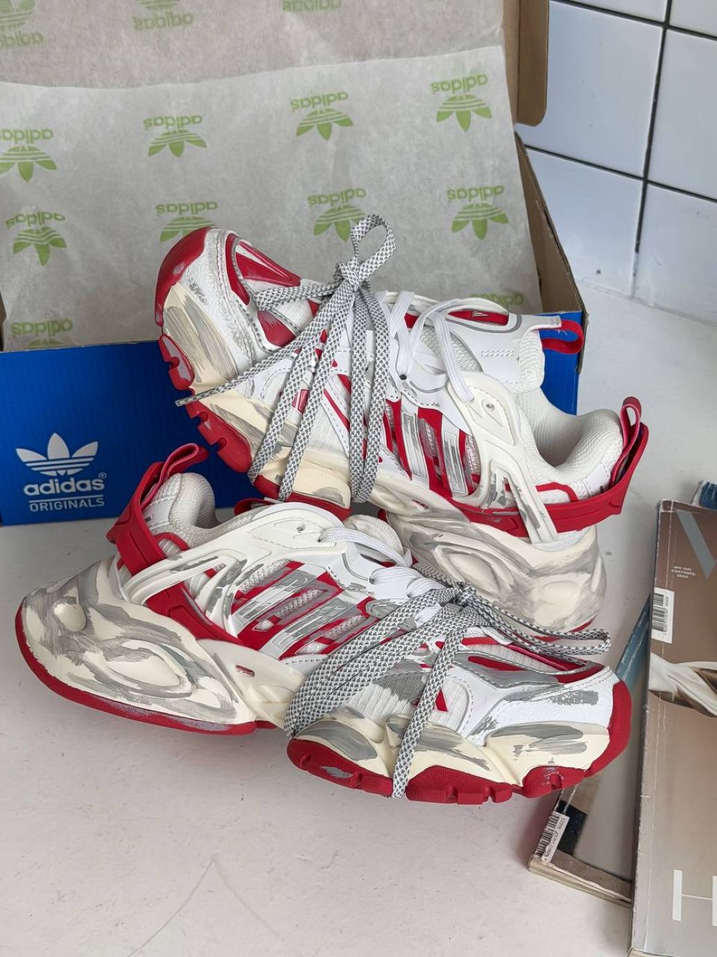 Кросівки Adidas Vento XLG Deluxe White Red
