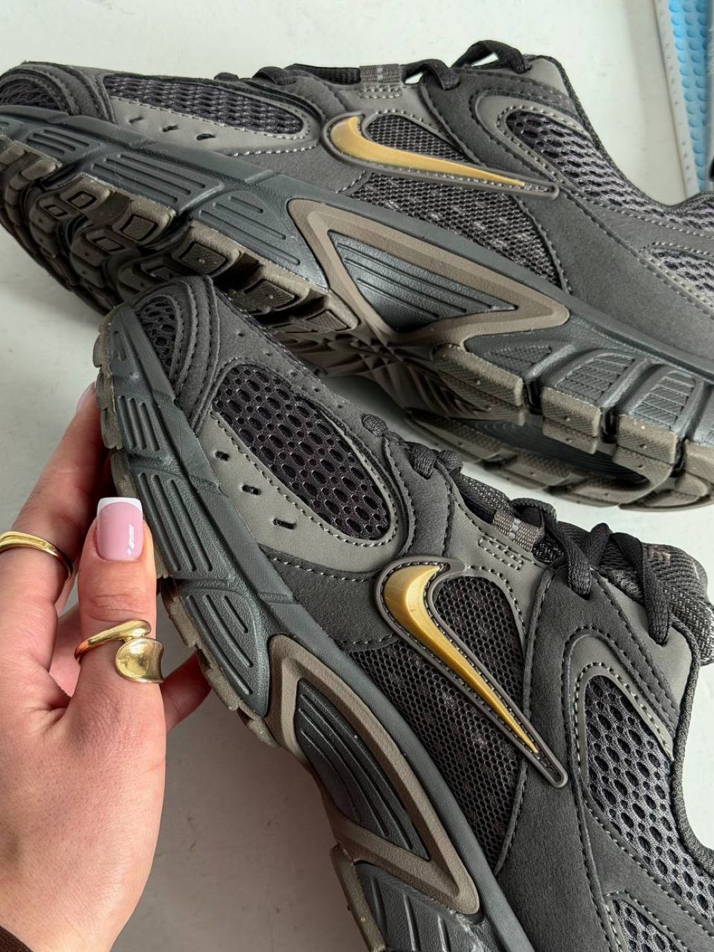 Кросівки Nike V5 RNR Medium Ash