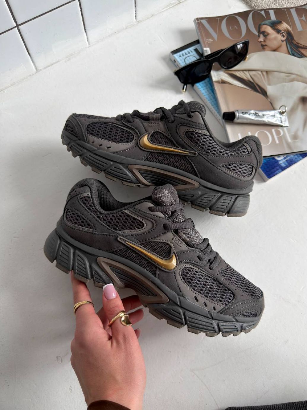 Кросівки Nike V5 RNR Medium Ash