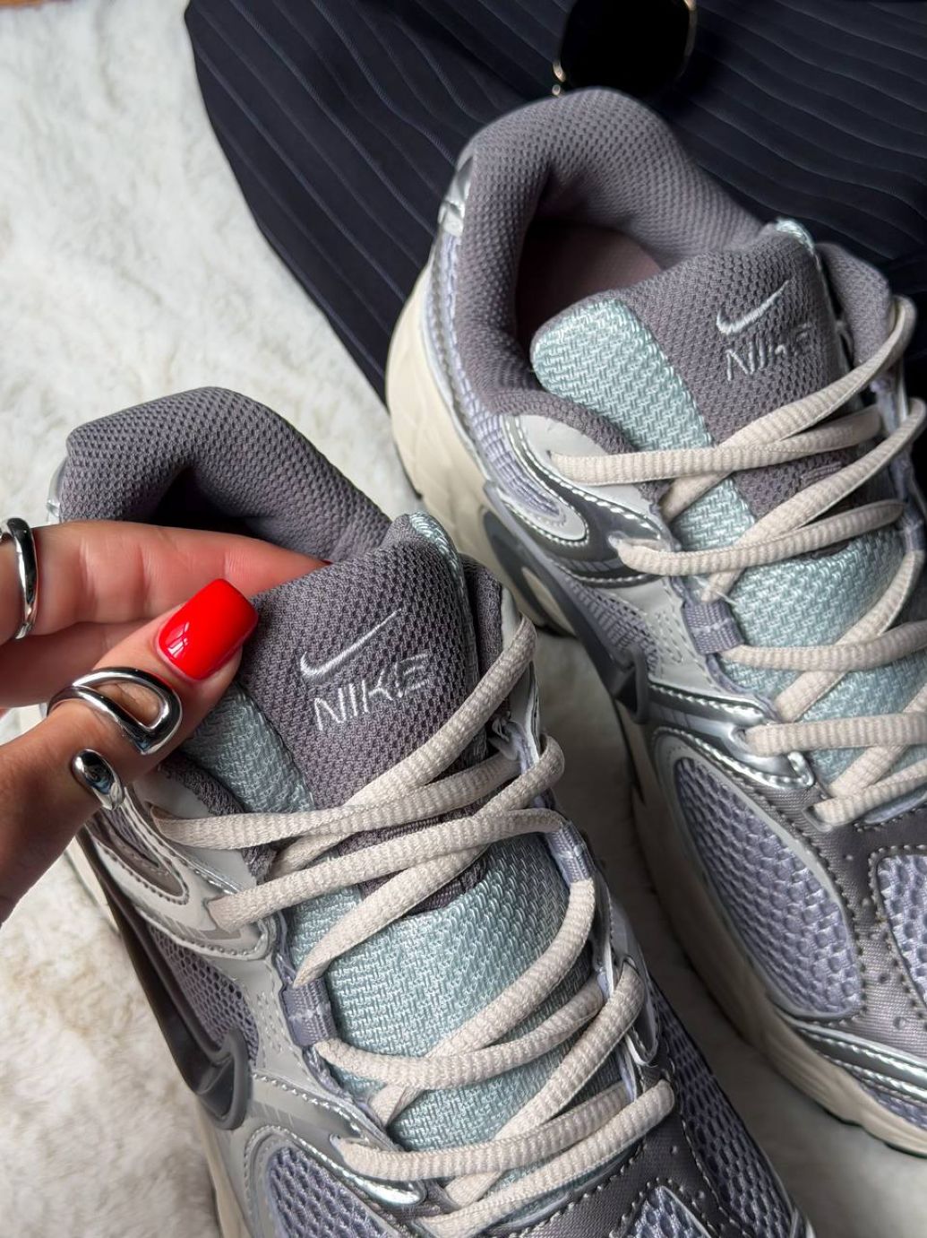 Кросівки Nike V5 RNR Metallic Silver Grey