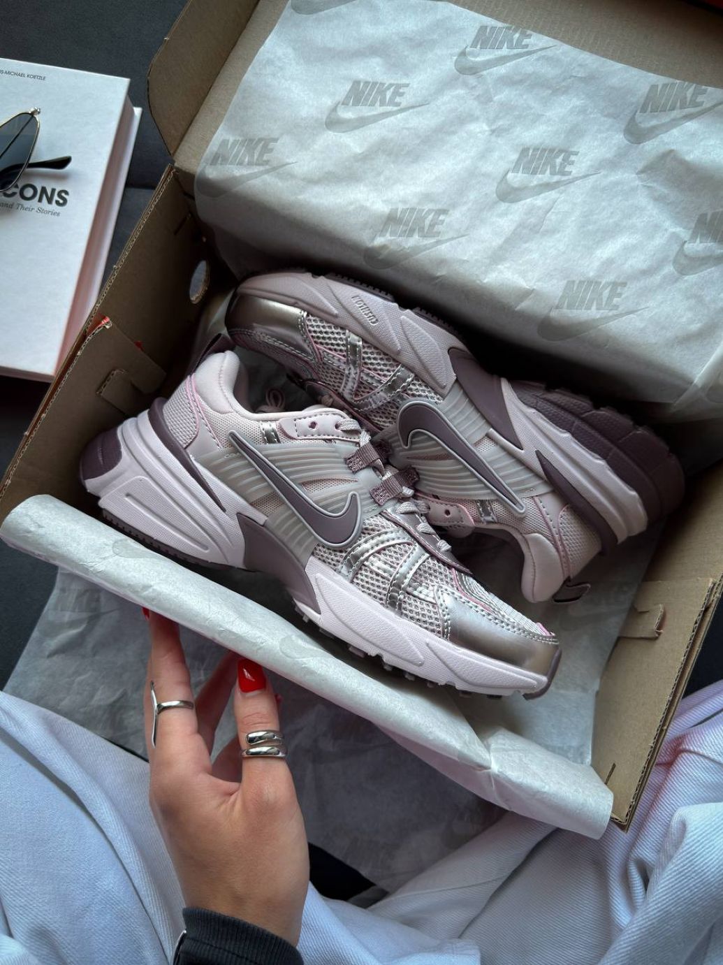 Кросівки Nike V2k Run Platinum Grey