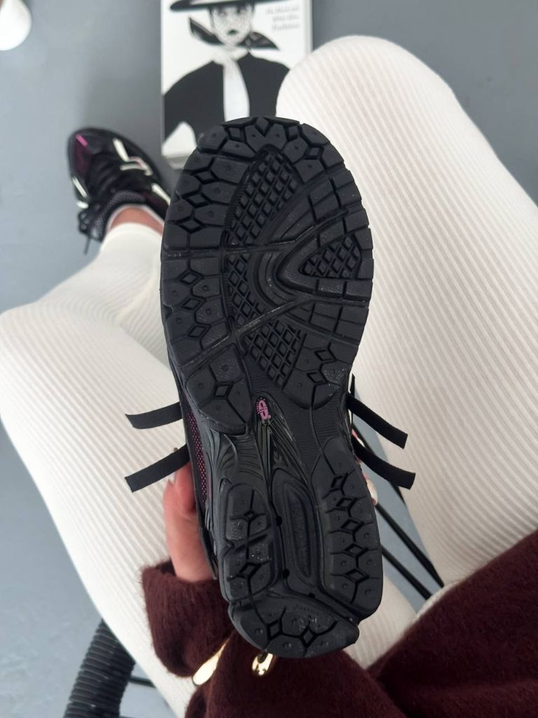 Кросівки чорні New Balance 1906A Black Dragon Berry