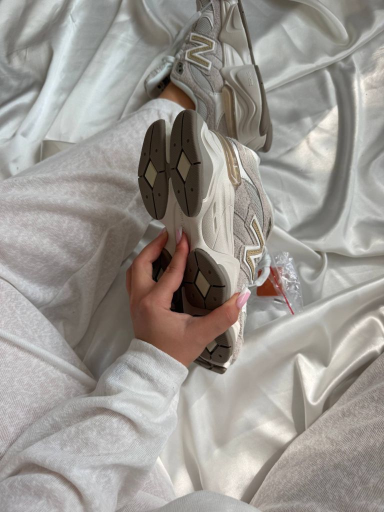 Кросівки New Balance 9060 Beige Brown V2