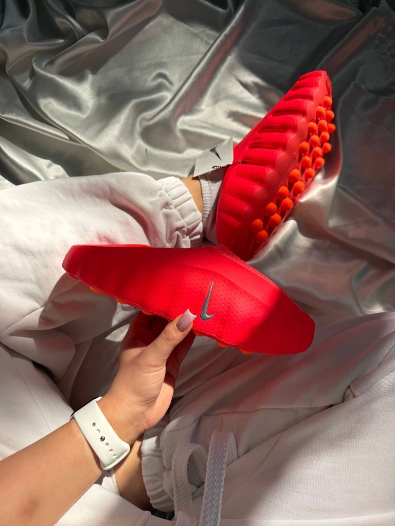 Шльопанці червоні Nike Mind Slide Solar Red