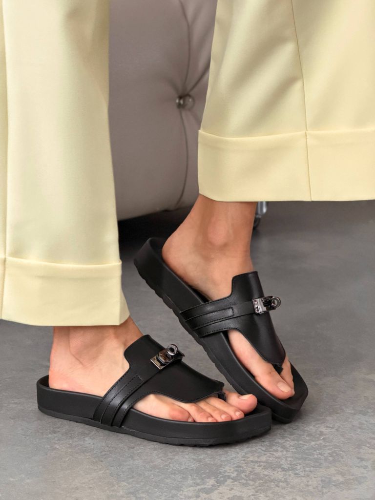 Чорні шльопанці в'єтнамки Hermes натуральна шкіра