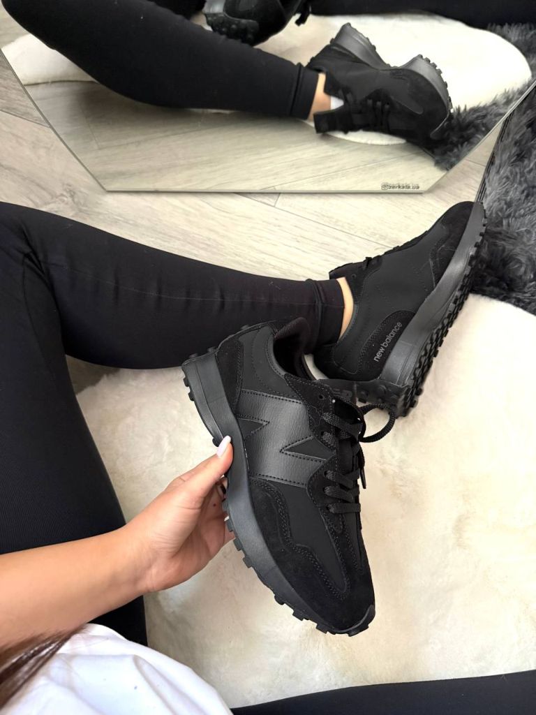 Кросівки чорні New Balance 327 Full Black