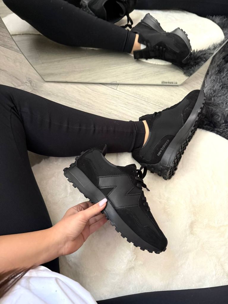 Кросівки чорні New Balance 327 Full Black