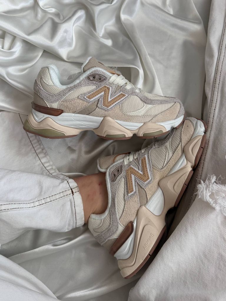 Кросівки бежеві New Balance 9060 Beige V2