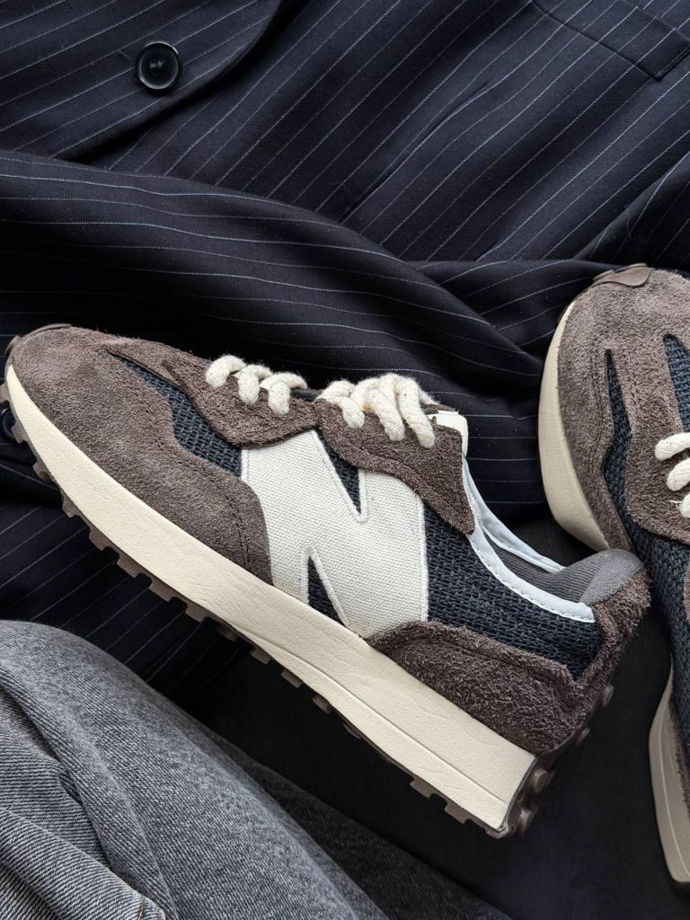 Кросівки коричневі New Balance 327 Brown