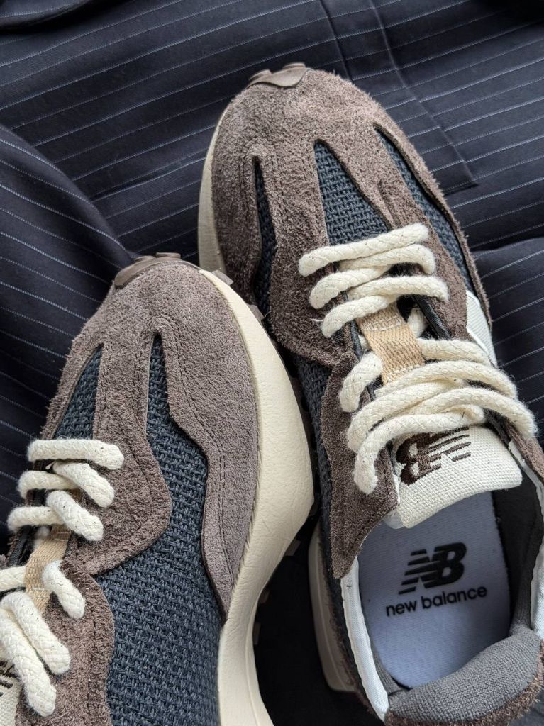 Кросівки коричневі New Balance 327 Brown